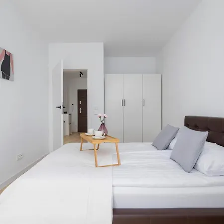 Stylish With Parking In By Renters Katowice