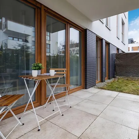 Stylish With Parking In By Renters * 카토비체