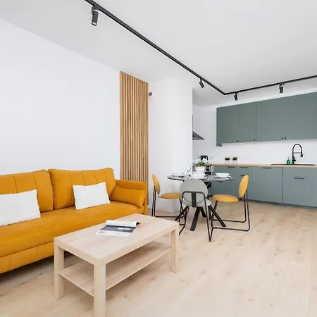 Stylish With Parking In By Renters 아파트