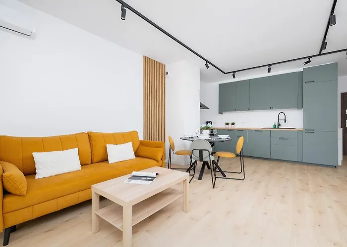 Stylish With Parking In By Renters Apartment